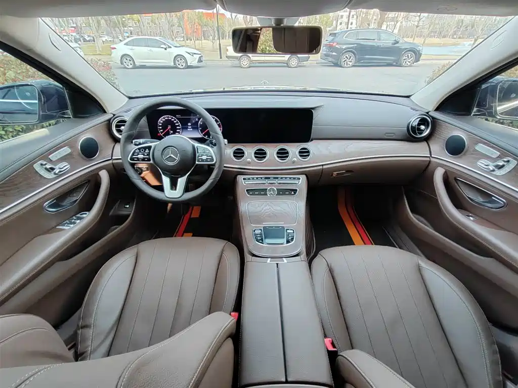 Mercedes-Benz E-Class E 2019 E 300 L Fashion