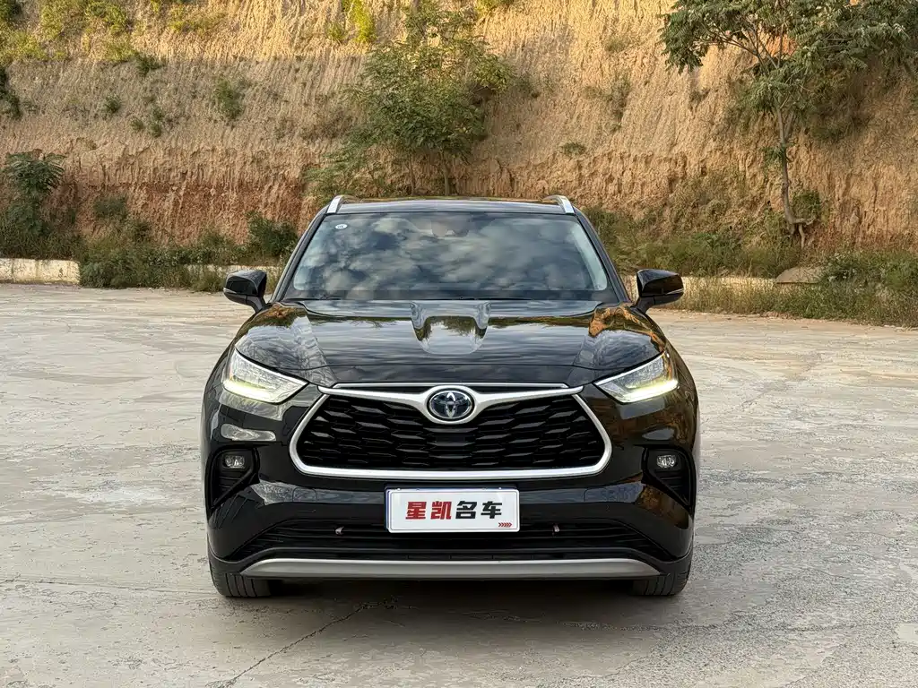 Toyota Highlander — миниатюра 2