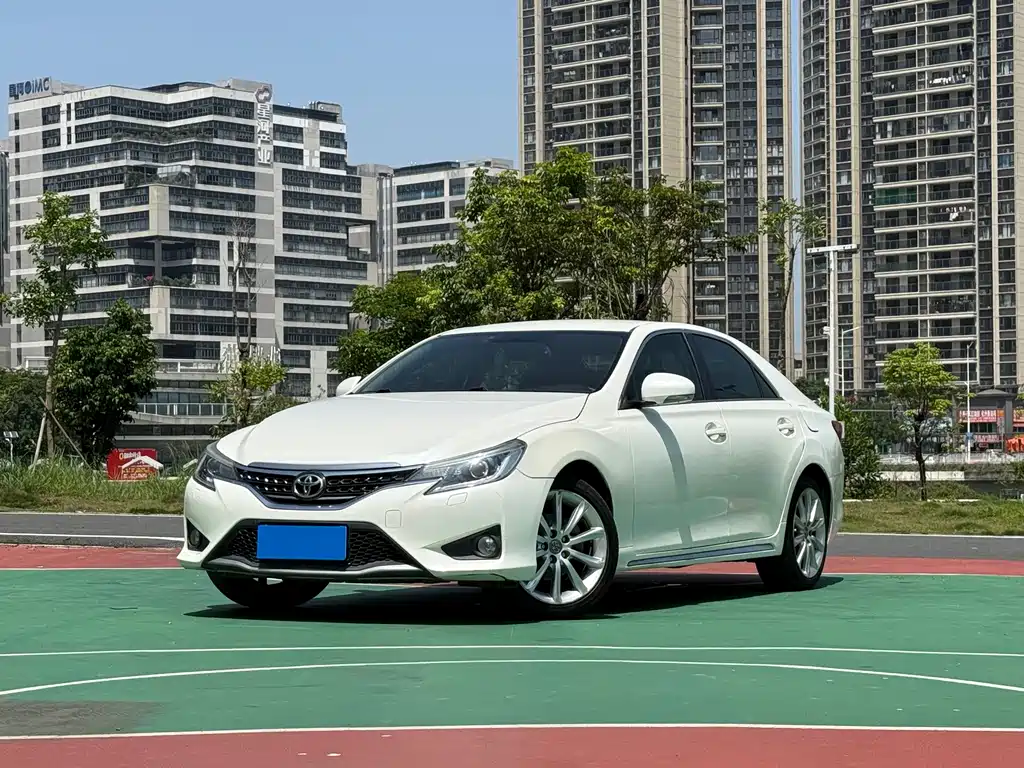 Toyota Reiz 2015