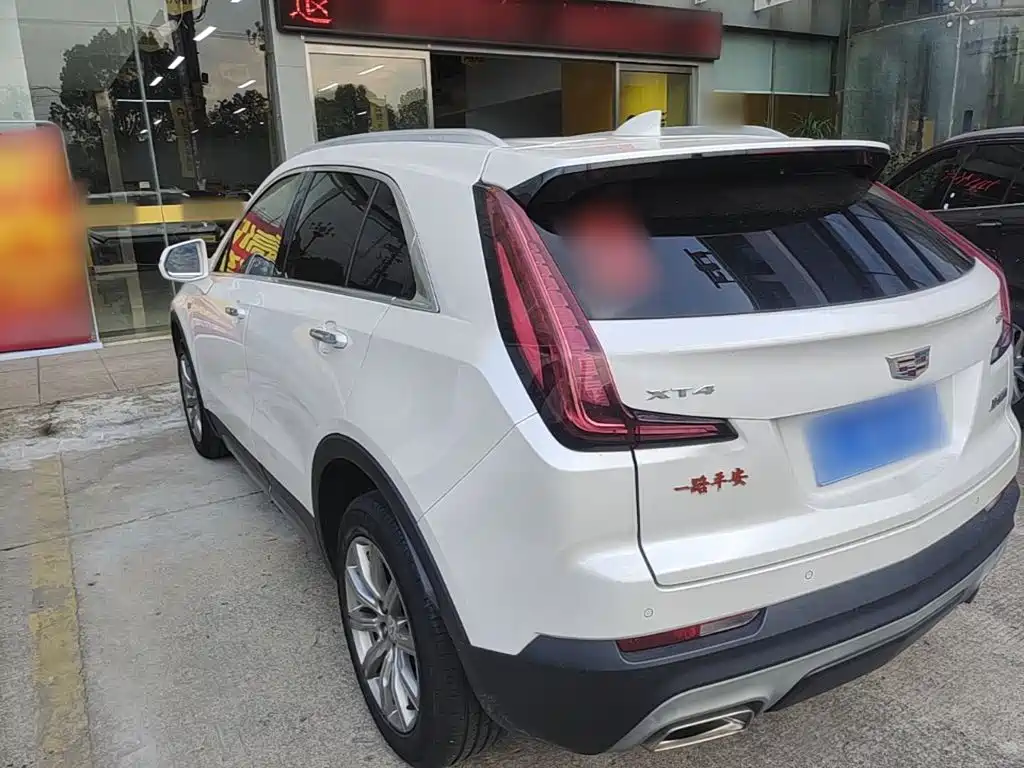 Cadillac XT4 — миниатюра 5