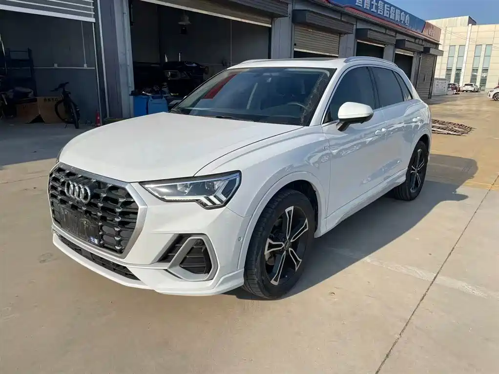 Купить Audi Q3