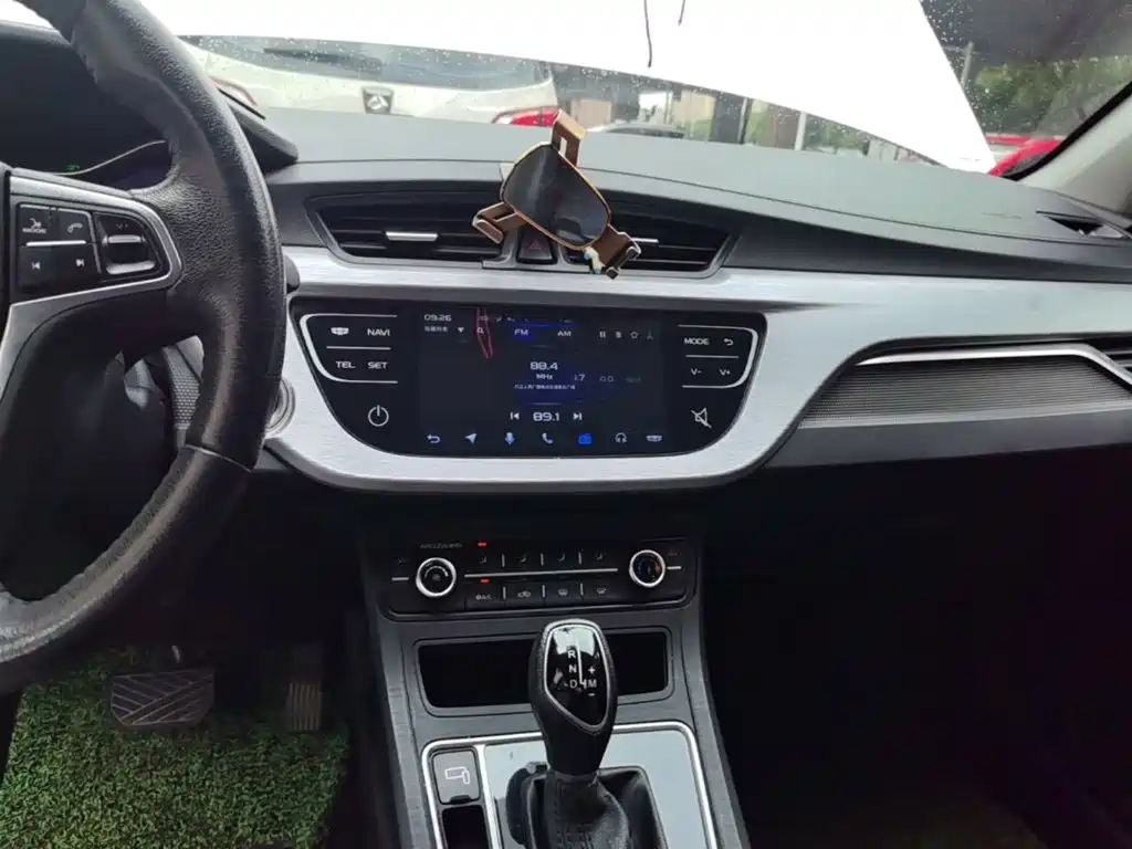 Geely Vision — миниатюра 13