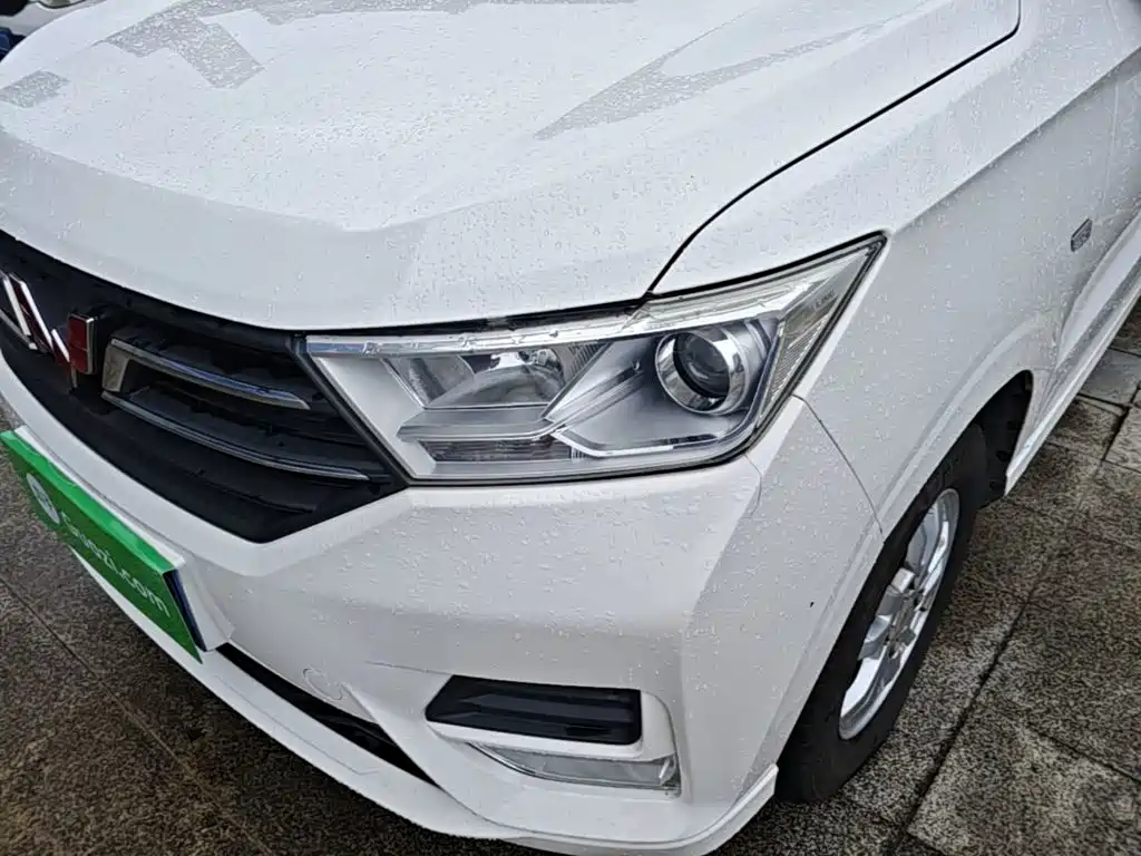 Wuling Hongguang — миниатюра 24