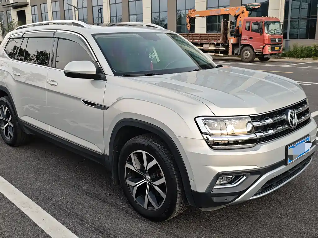 Volkswagen Teramont — миниатюра 3