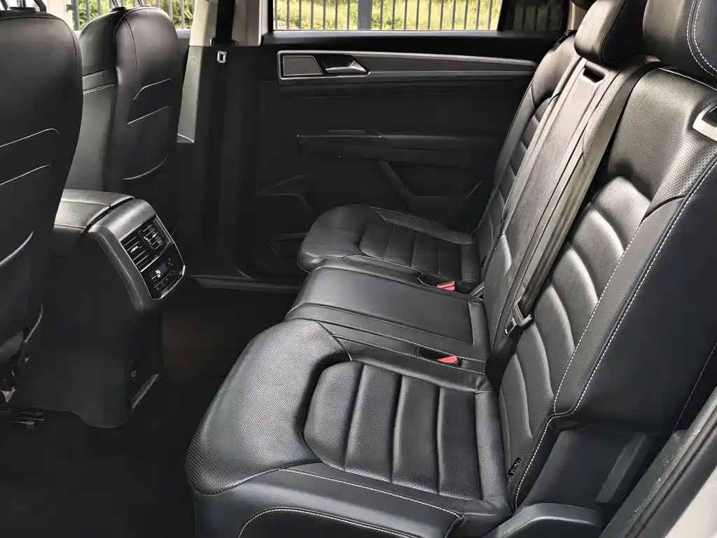 Volkswagen Teramont — миниатюра 8