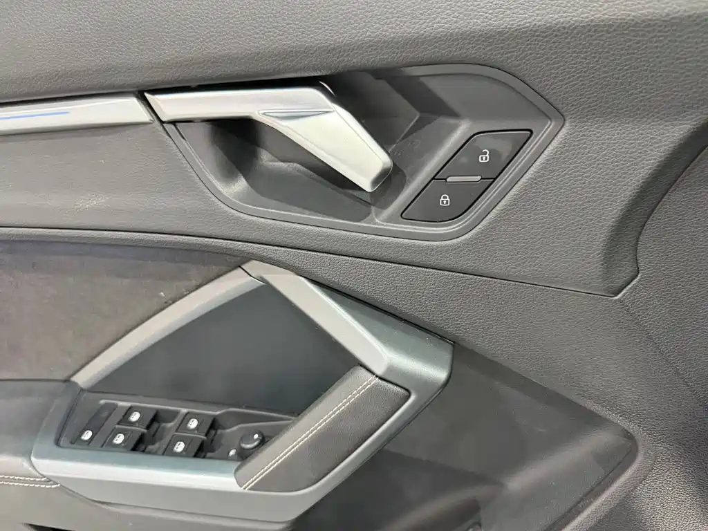 Audi Q3 — миниатюра 11