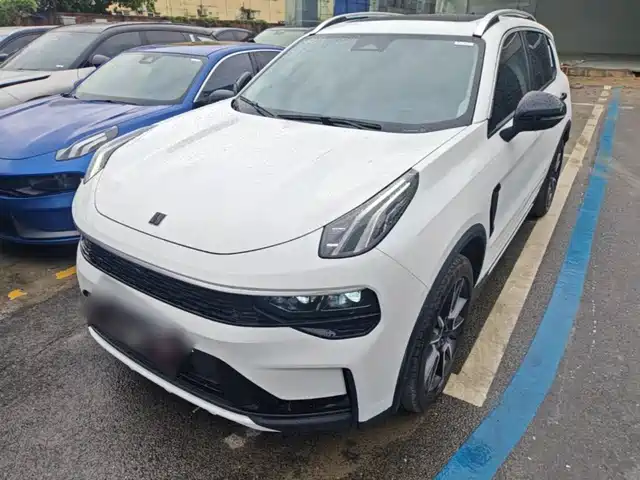 2024 Lynk & Co 01