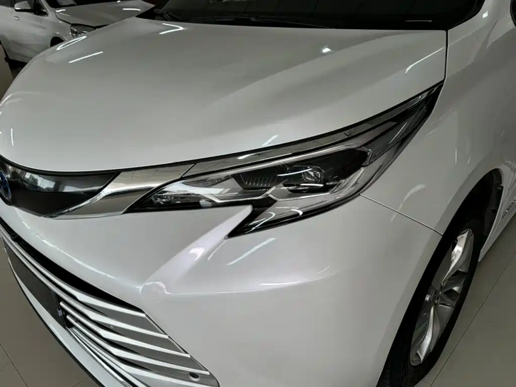 Toyota Sienna — миниатюра 25