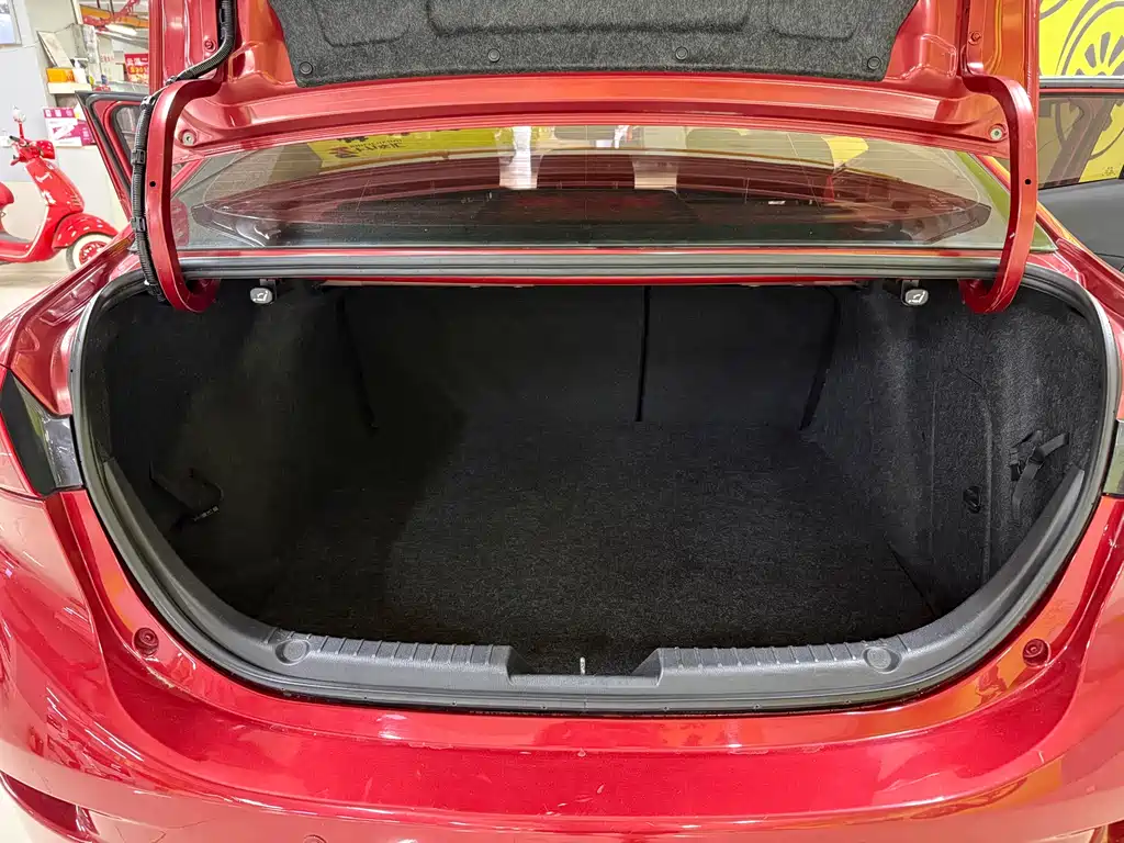 Mazda Mazda3 3 2014 1.5L MT Comfort