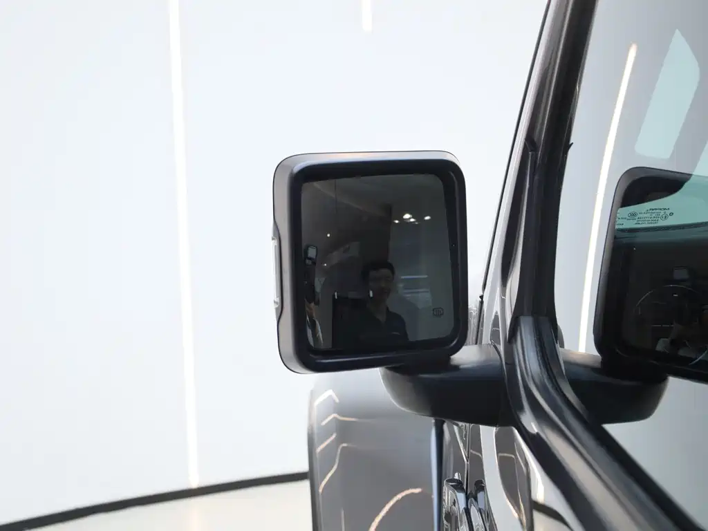 Jeep Wrangler PHEV — миниатюра 10