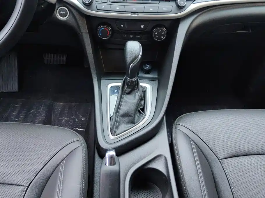 Buick Excelle — миниатюра 16