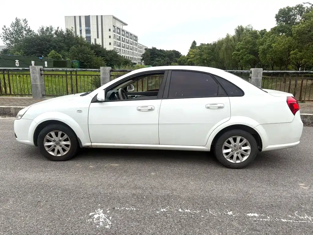Buick Excelle — миниатюра 4