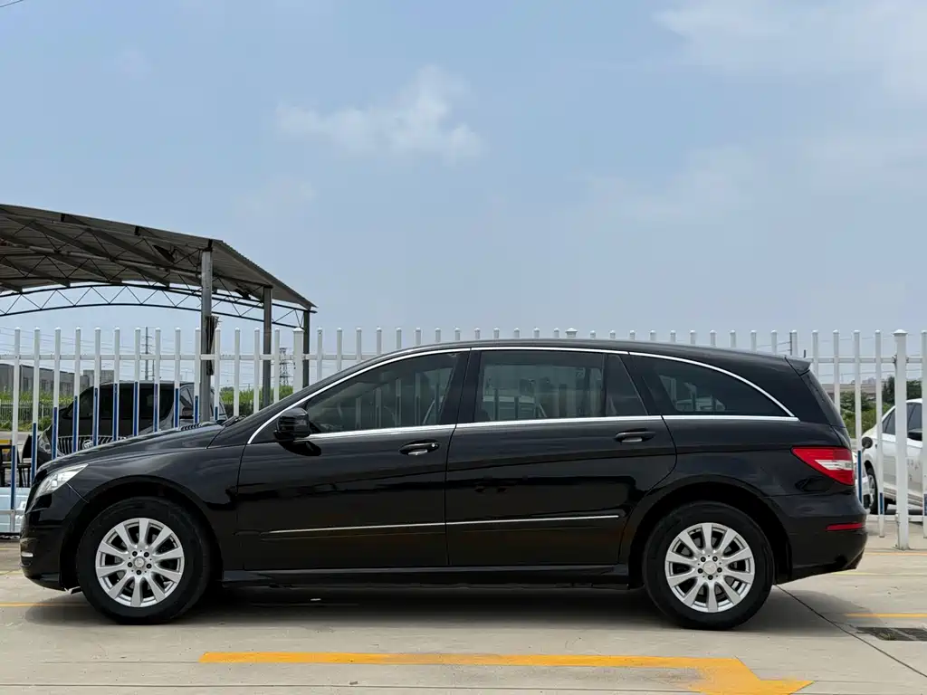 Mercedes-Benz R 2011 R 300 L