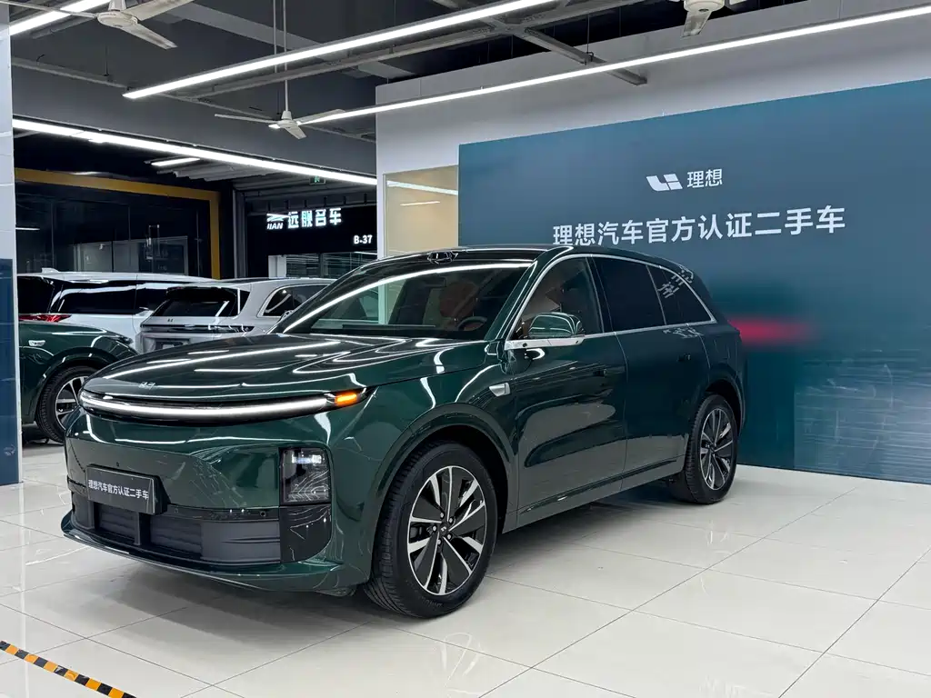 Li Auto Li L6 2025