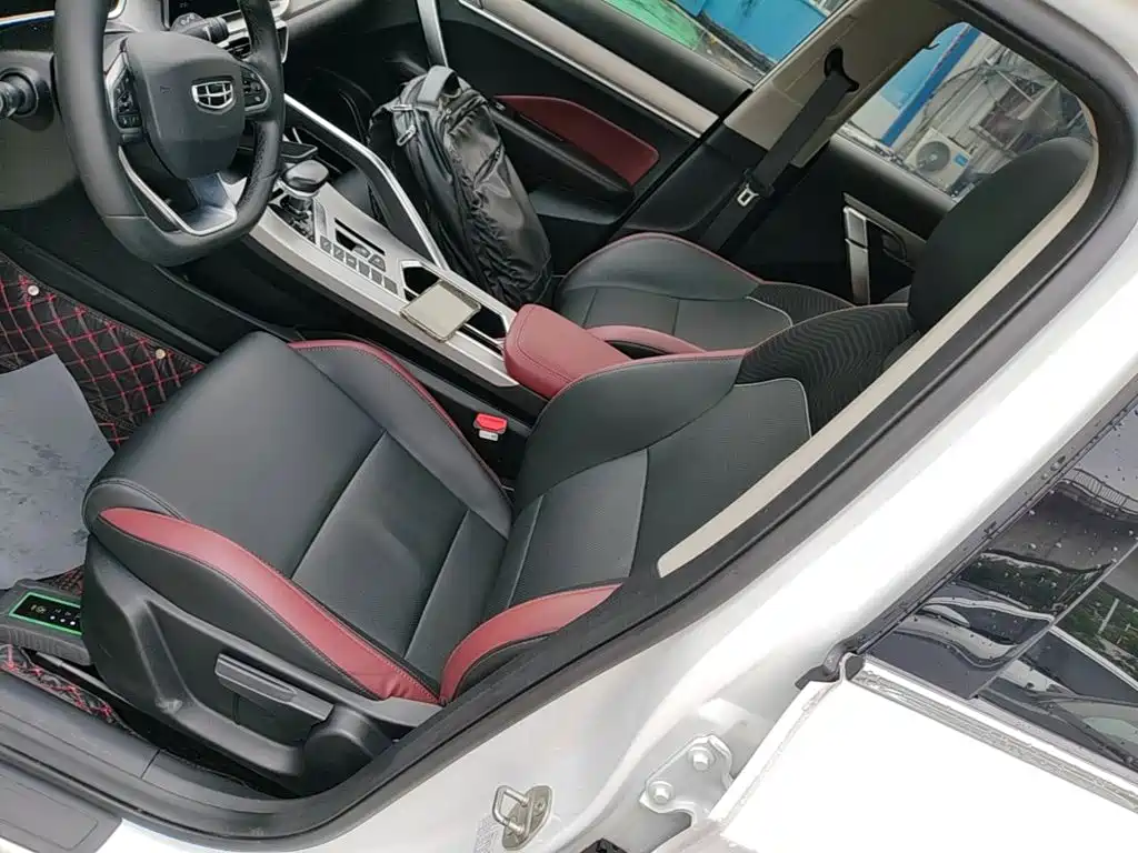 Geely Binyue — миниатюра 15