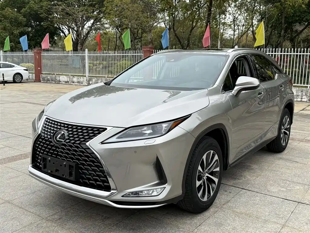 Lexus RX 2021