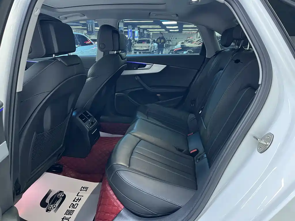 Audi A4L 2022 40 TFSI Luxury
