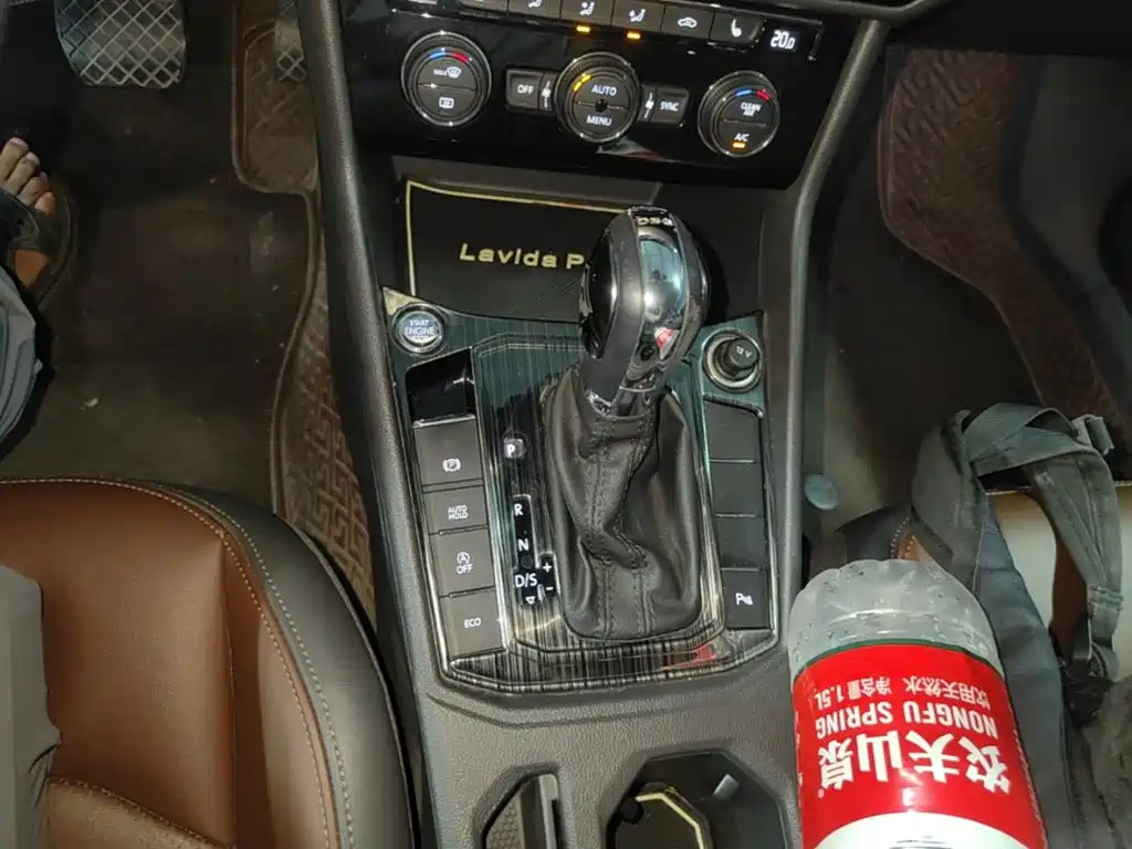 Volkswagen Lavida — миниатюра 14