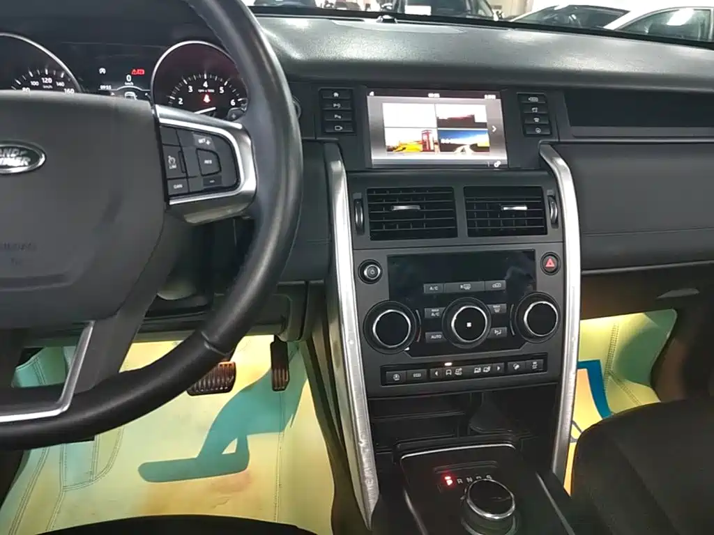 Land Rover Discovery Sport — миниатюра 13