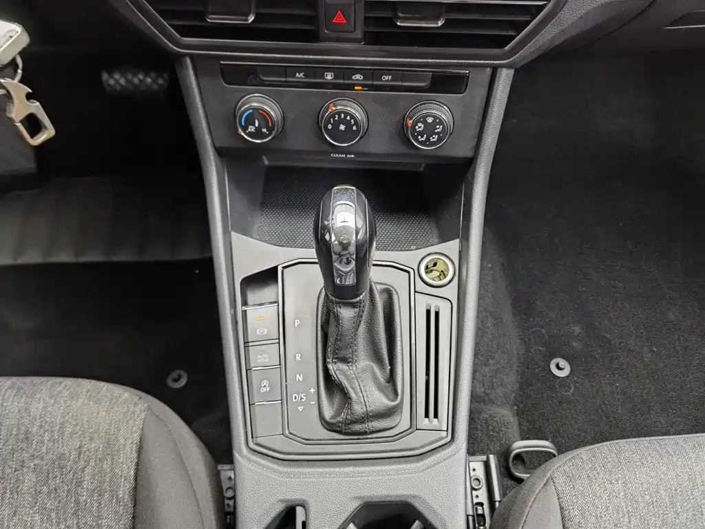 Volkswagen Lavida — миниатюра 13
