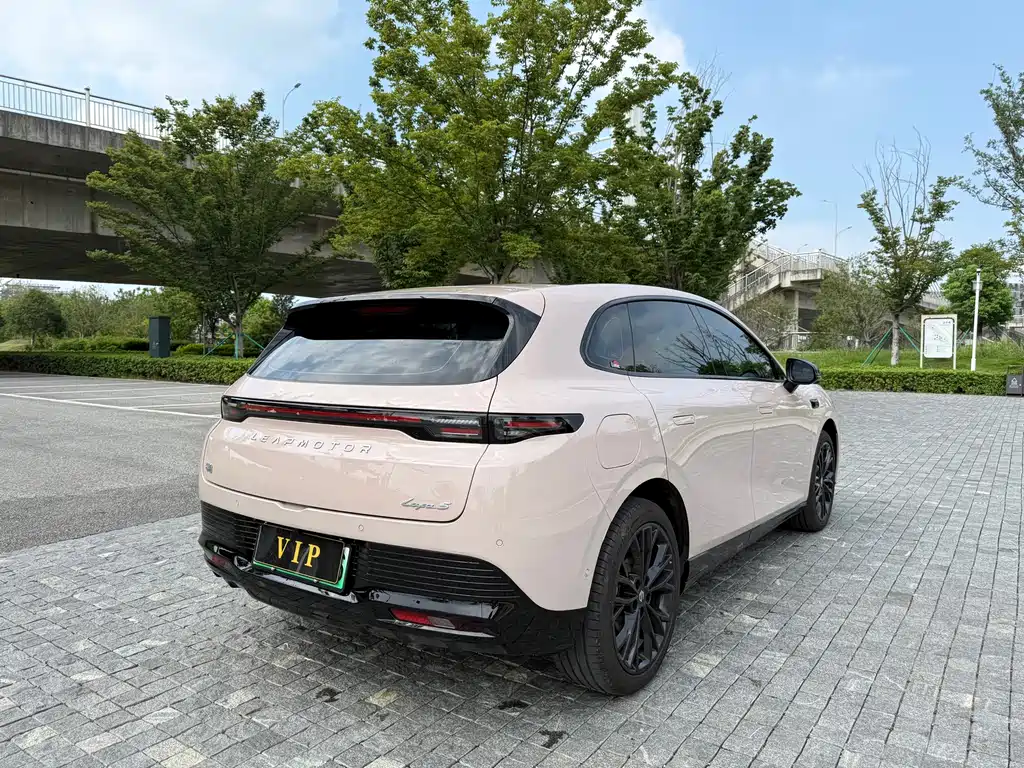 Leapmotor Leapmotor Lafa5 — миниатюра 9