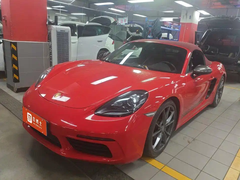 Купить Porsche 718