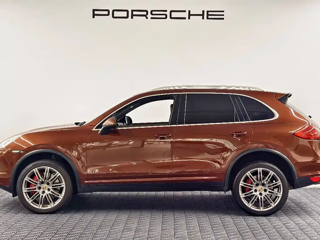 Porsche Cayenne 2013 Cayenne Turbo 4.8T