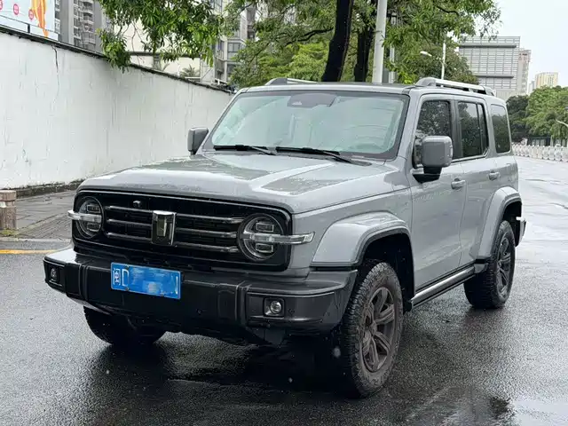 2022 TANK 300