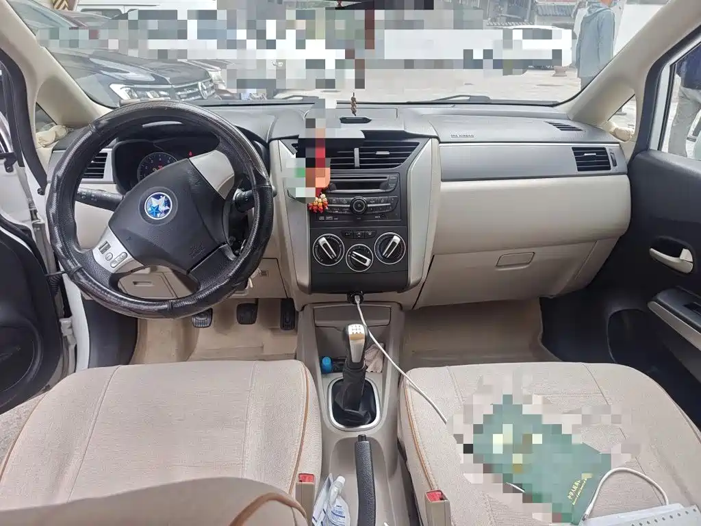 Venucia R50 — миниатюра 5