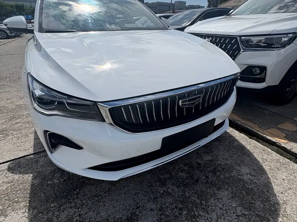 Geely Emgrand — миниатюра 3