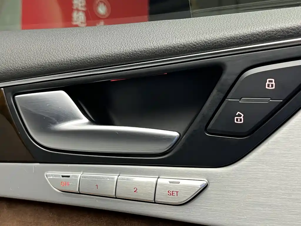 Audi A8 — миниатюра 15