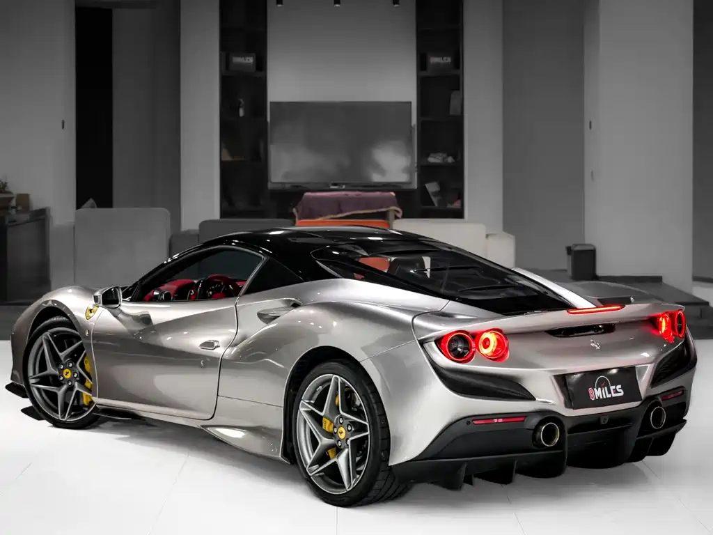 Ferrari F8 — миниатюра 4