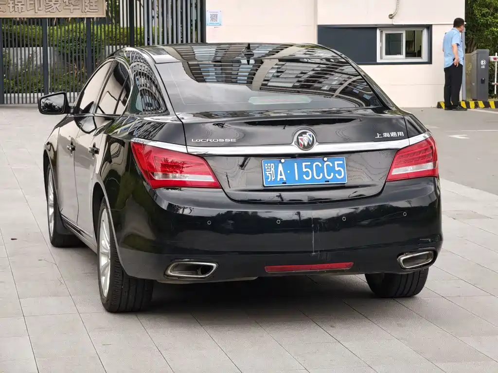Buick LaCrosse — миниатюра 6