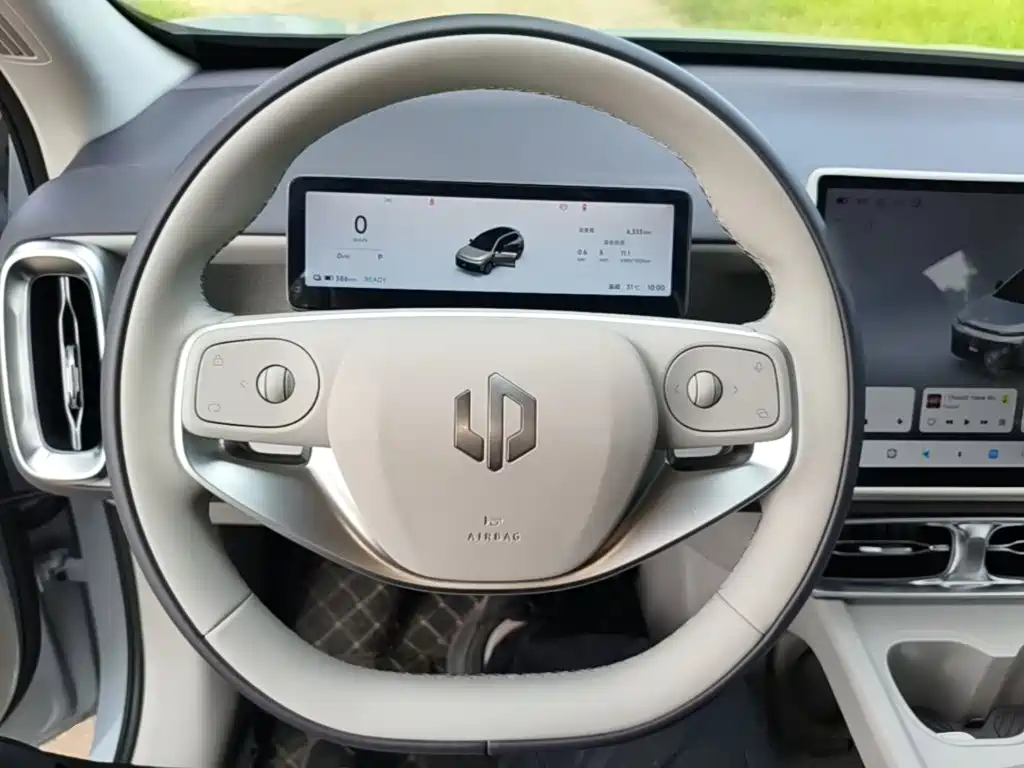 Leapmotor Leapmotor B10 — миниатюра 11