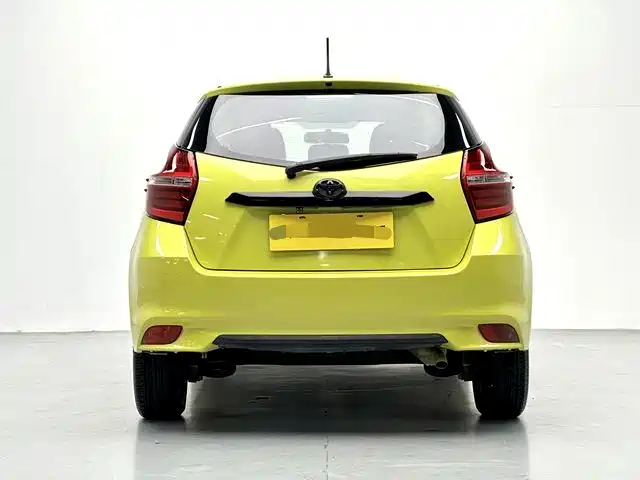 Toyota Yaris L — миниатюра 8