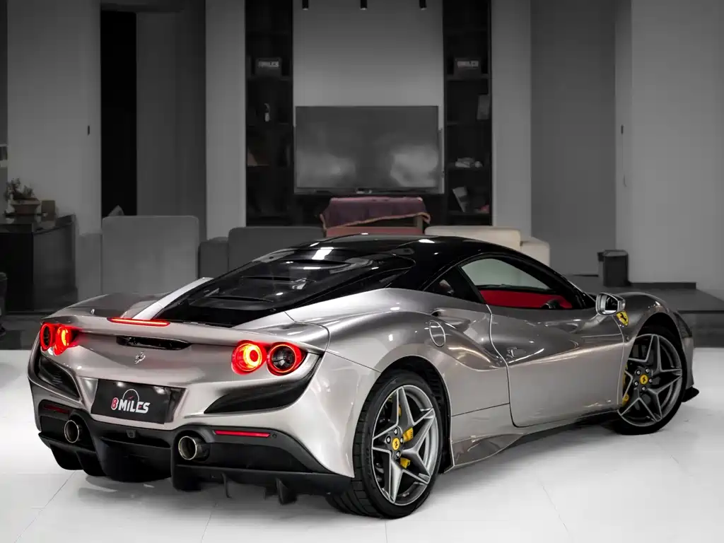 Ferrari F8 — миниатюра 6