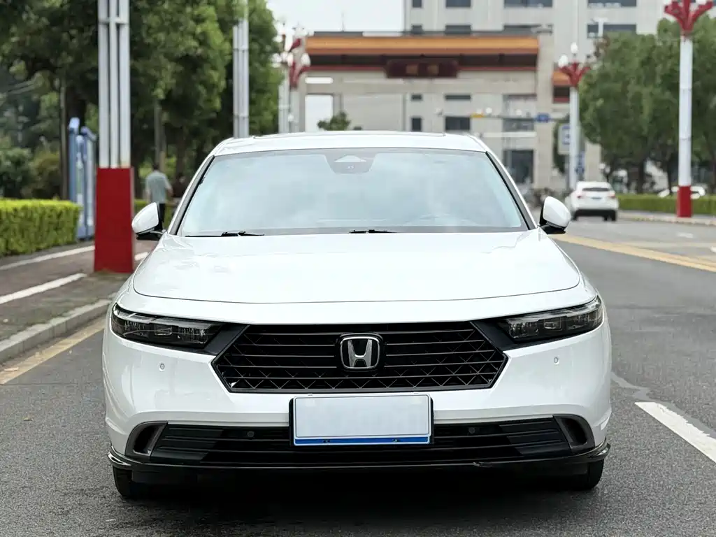 Honda Accord — миниатюра 13
