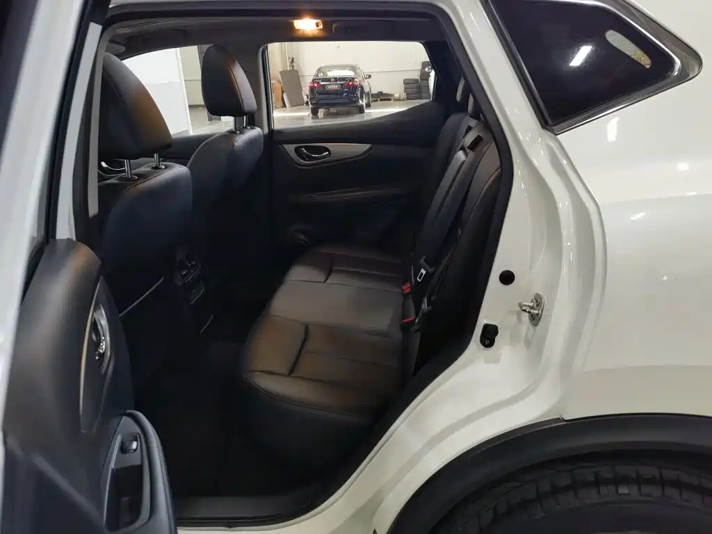 Nissan Qashqai — миниатюра 15