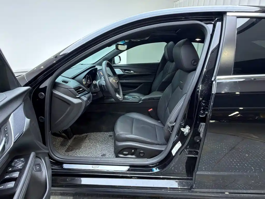 Cadillac CT4 — миниатюра 13