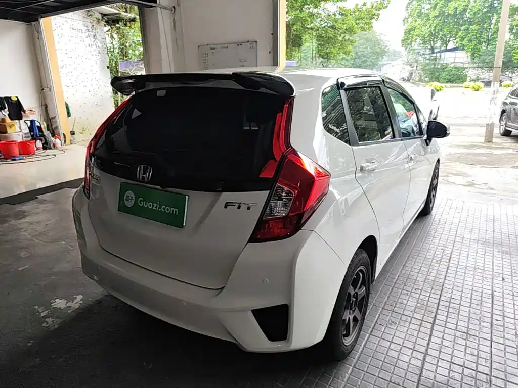 Honda Fit — миниатюра 7