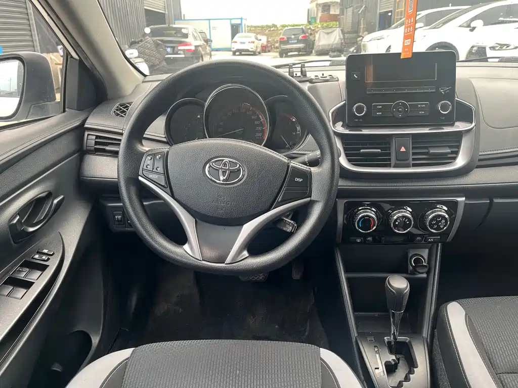 TOYOTA YARIS L ZHIXUAN