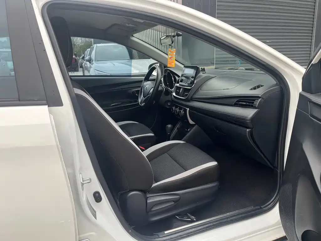 TOYOTA YARIS L ZHIXUAN