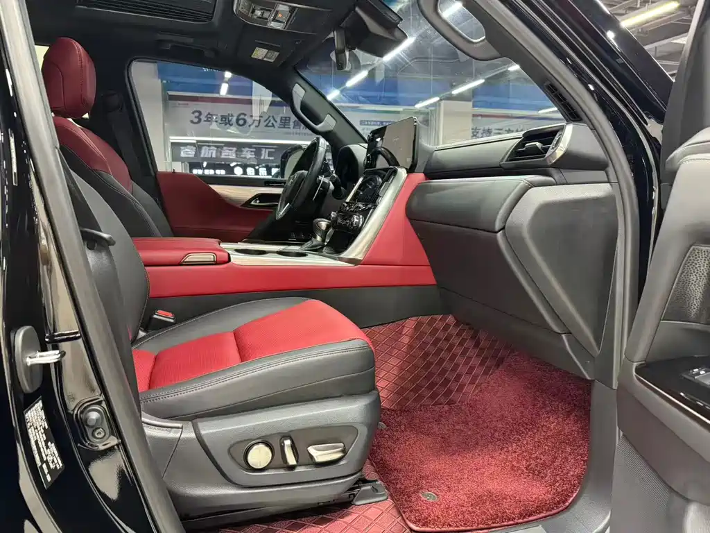 Lexus LX — миниатюра 6