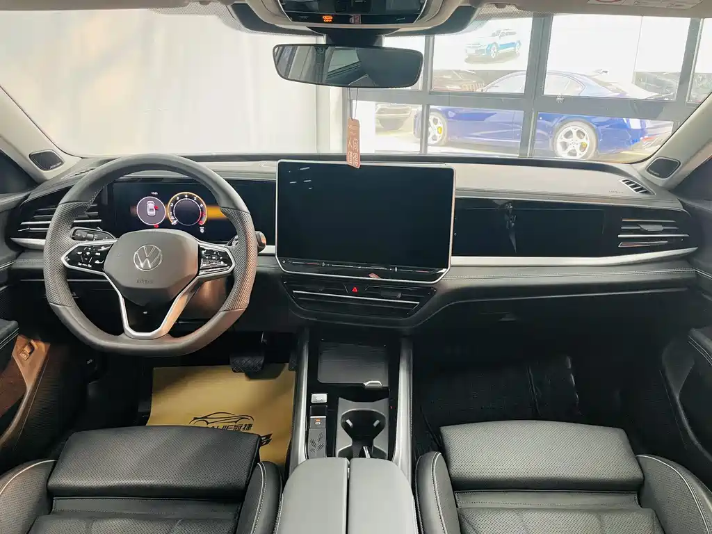Volkswagen Passat 2025 Pro 380TSI