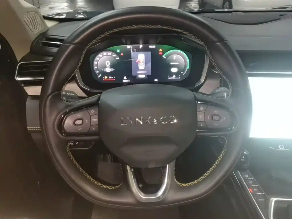 Lynk & Co 01 — миниатюра 11