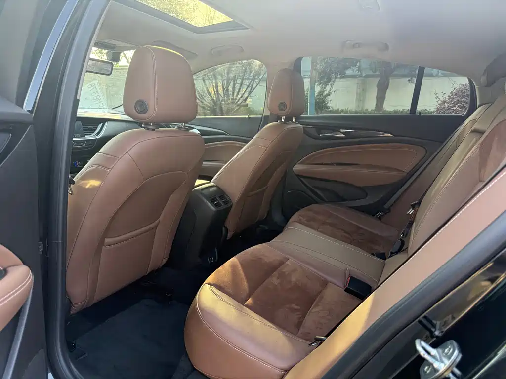 Buick Regal — миниатюра 8