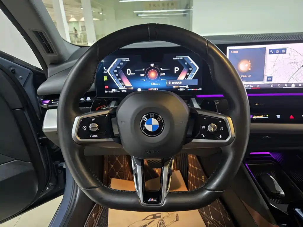 BMW 5 Series — миниатюра 11