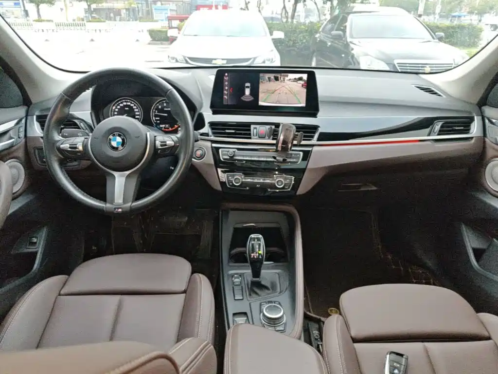 BMW X1 — миниатюра 10