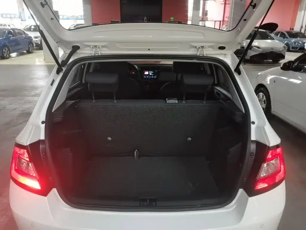 Skoda Fabia — миниатюра 19