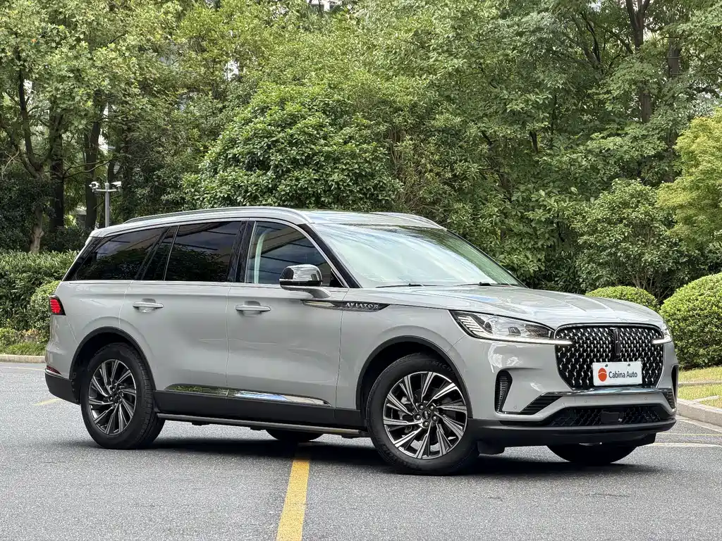 Lincoln Aviator — миниатюра 3